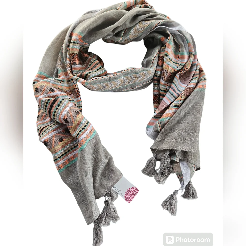 NWT TICKLED PINK Gray Aztec Plaid Tassel Scarf | SZ 70